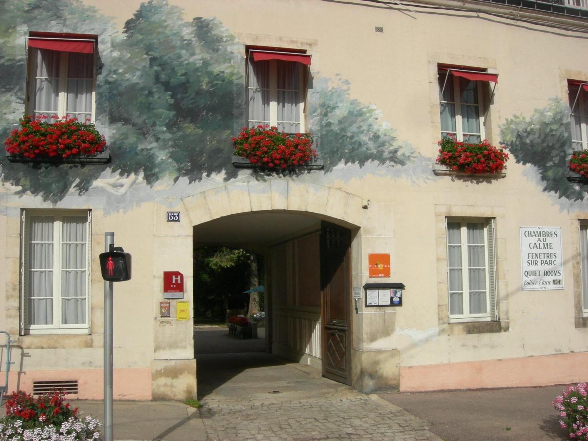 Cit'Hotel Avallon Vauban Eksteriør bilde